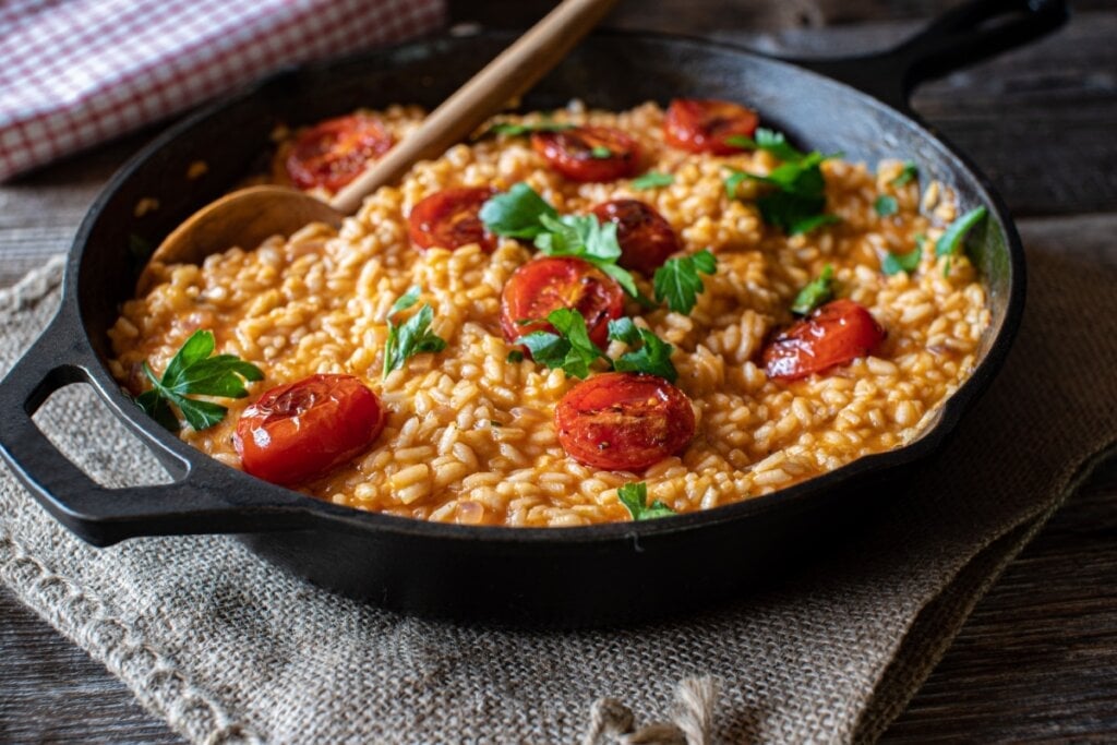 Risoto de tomate (Imagem: Angelika Heine | Shutterstock)