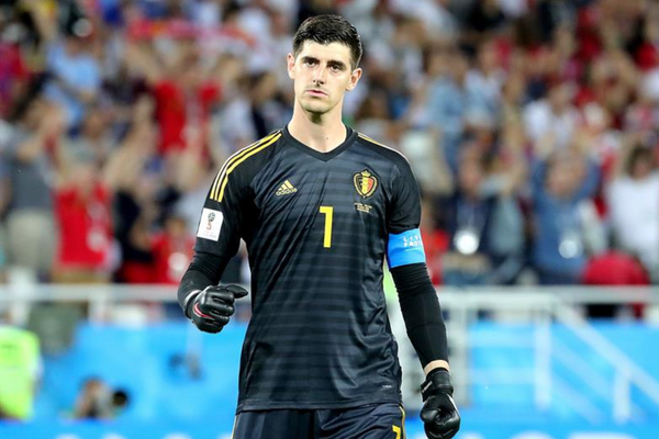 Courtois como capitão da Bélgica