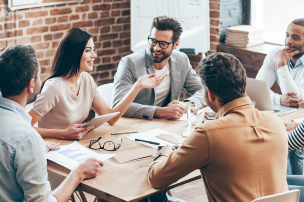 A conscientização e a educação corporativa são fundamentais para transformar a cultura organizacional (Imagem: G-Stock Studio | Shutterstock) 