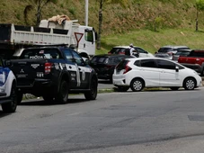 Imagem - 'Perdeu a consciência': mototaxista que estava com passageira baleada relata pânico em tiroteio