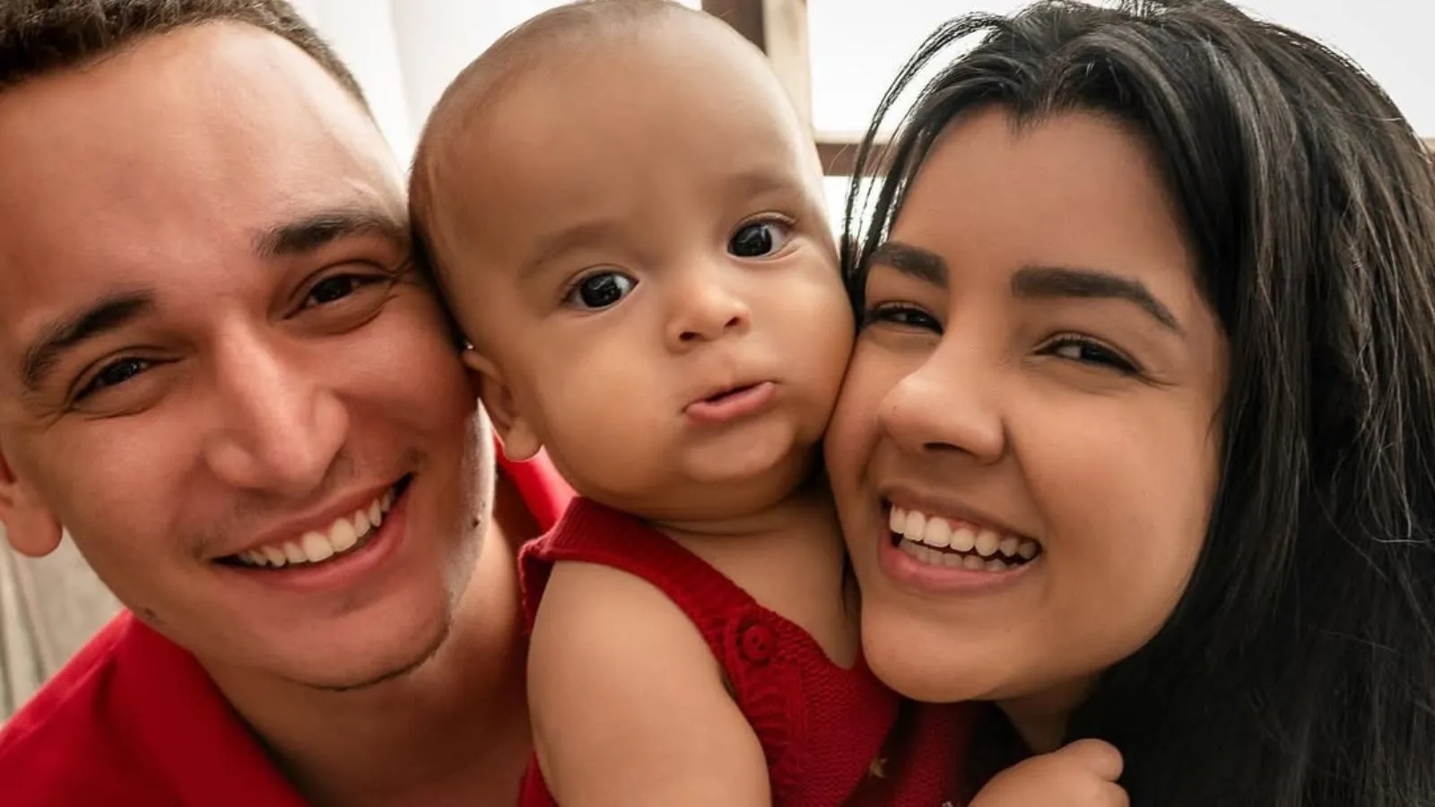 João Gomes, Ary Mirelle e filho Jorge por Reprodução