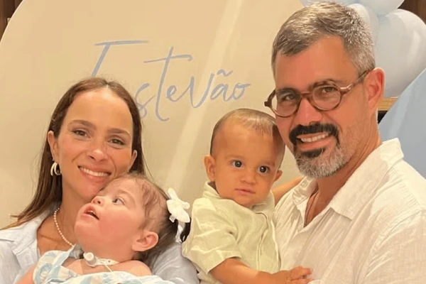 Juliano Cazarré, Letícia Cazarré, Estevão e Maria Guilhermina