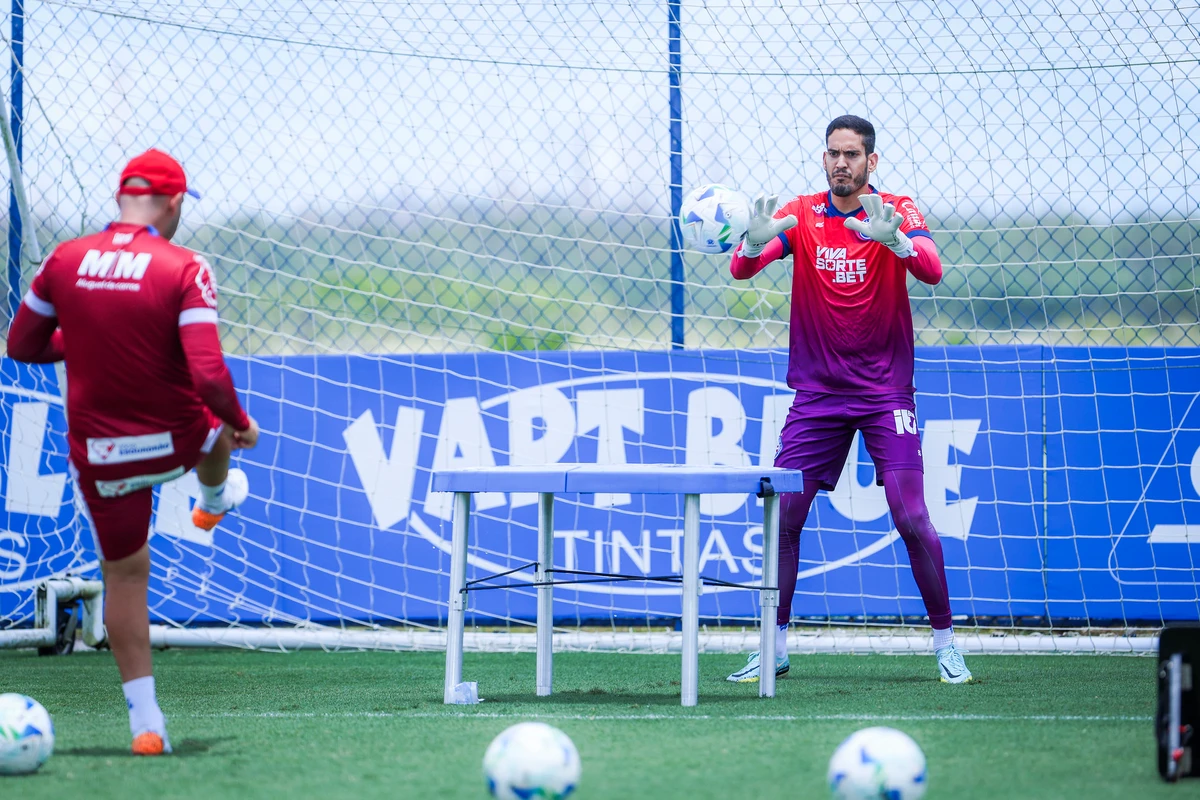 Ronaldo está disponível para estrear contra o CSA na Copa do Nordeste 