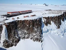 Imagem - Cientista agride e ameaça colegas de morte em missão isolada na Antártica