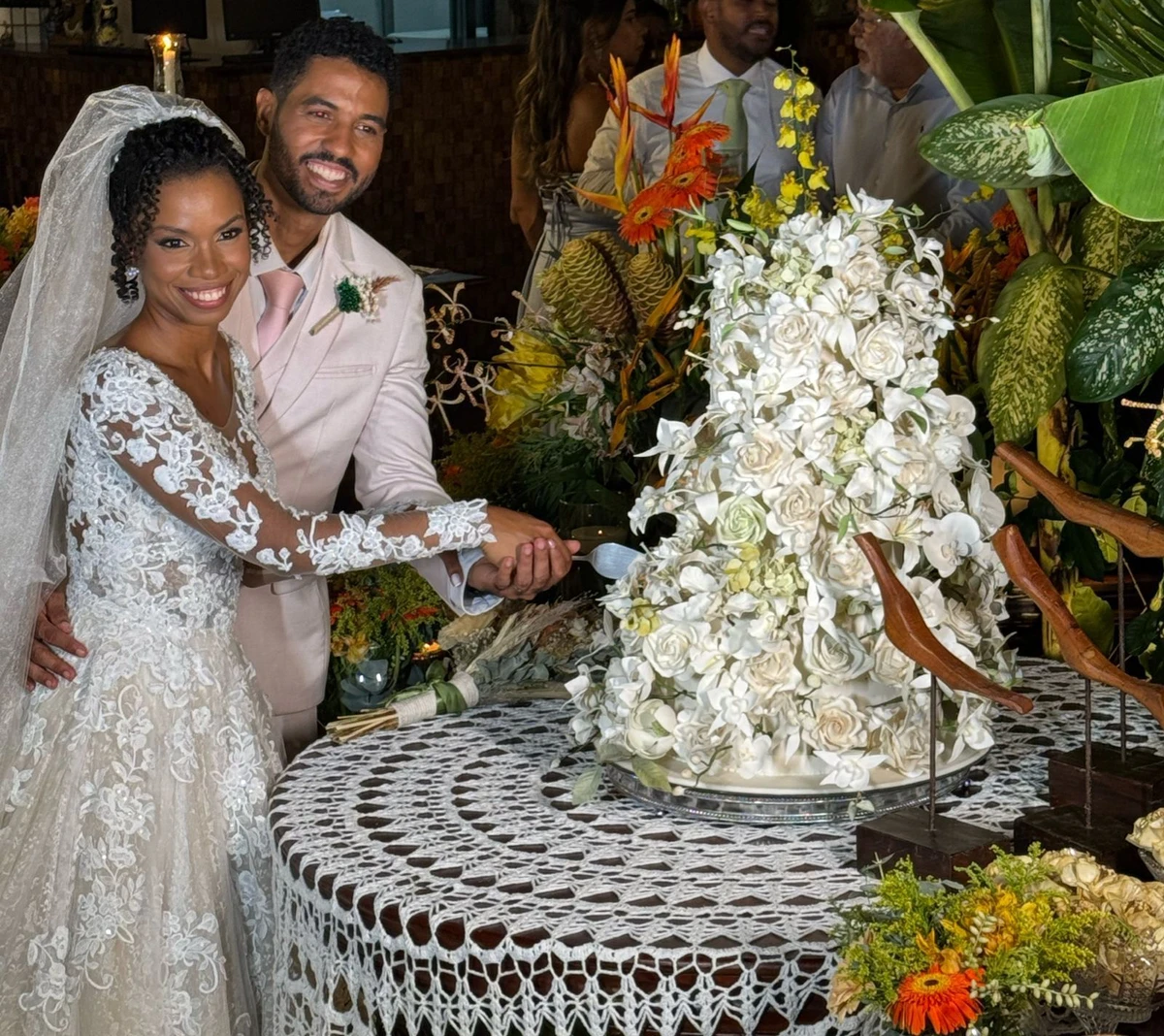 Taíse Santos e Leandro Fiuza