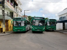 Imagem - Comando Vermelho tomou ônibus em Tancredo Neves para livrar traficantes com reféns; entenda