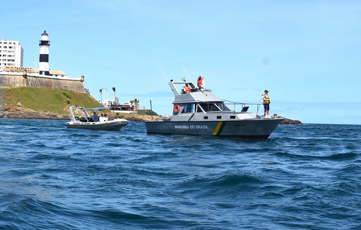 Operação Navegue Seguro no Farol da Barra