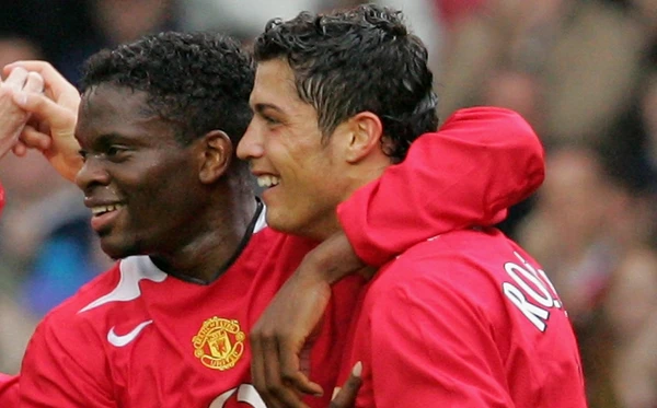 Louis Saha e Cristiano Ronaldo atuaram juntos no Manchester United