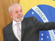 Imagem - Em busca de acordos, Lula e autoridades embarcam para Ásia