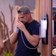 Imagem - BBB 25: Vinícius atende Big Fone e manda Eva e Maike para o Paredão