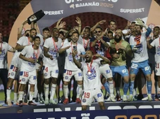 Imagem - Jogadores do Bahia comemoram título do Baianão em cima do Vitória: 'A gente vai brigar pelo Bahia'