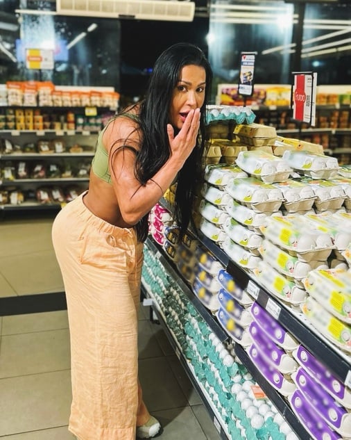 Gracyanne Barbosa brinca ao descobrir preço dos ovos: “Não tenho culpa” por Reprodução