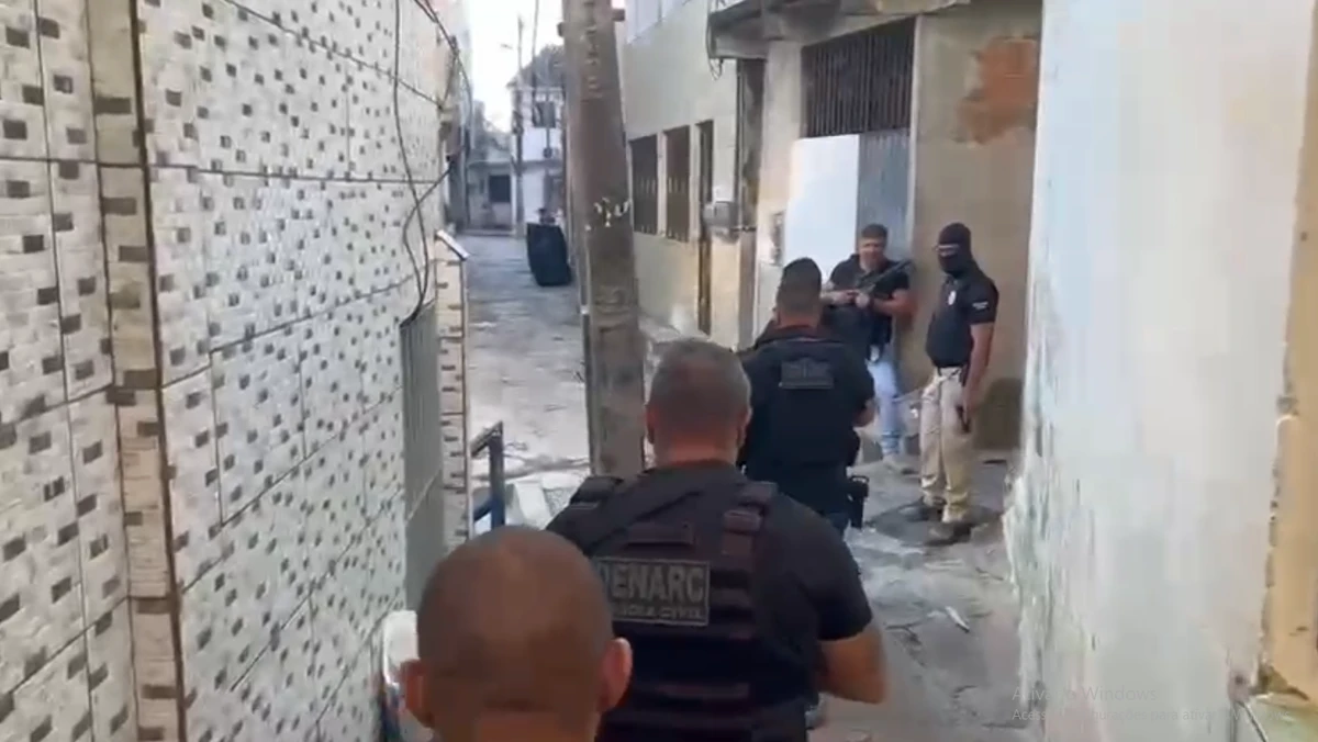 Polêmica, Cosme de Farias e Vila Laura: operação mira áreas com atuação do CV por Reprodução/SSP