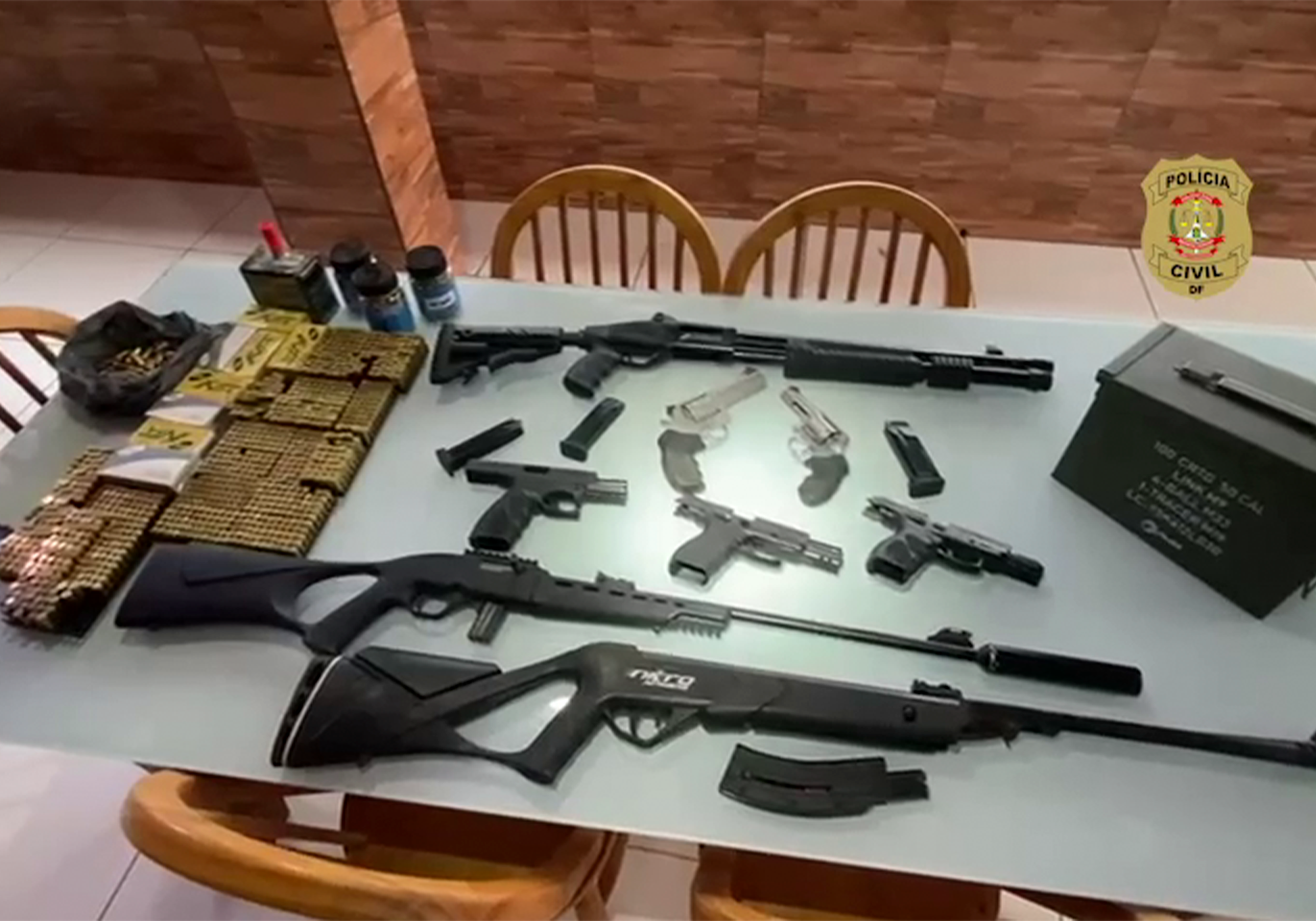 Polícia Civil do DF apreende parte de arsenal em Sapeaçu por Ascom PCDF