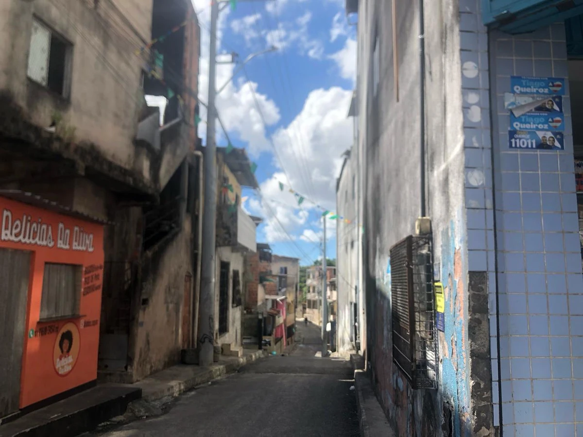 Rua com acesso a mata é usada em fugas