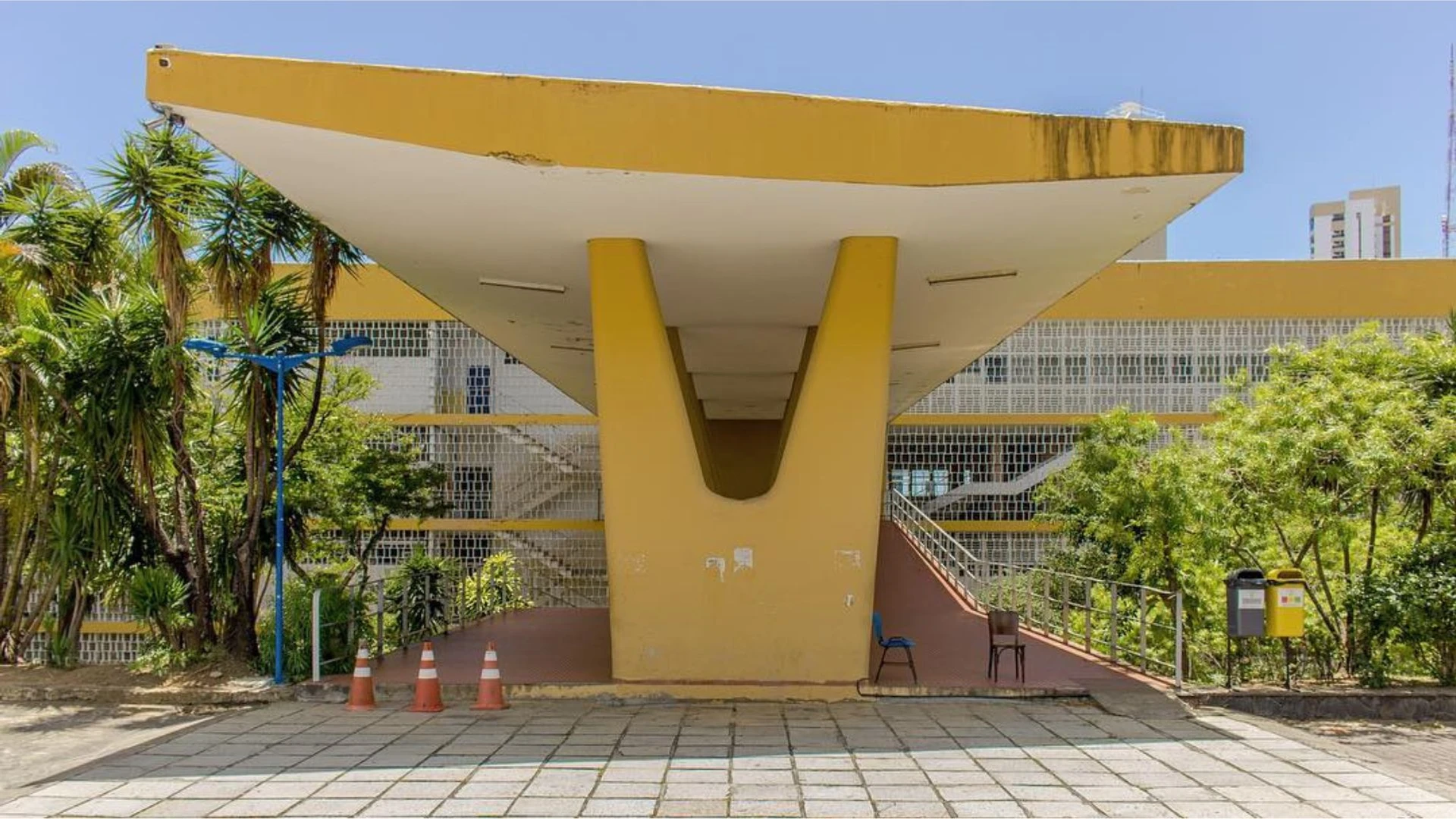 Imagem - Ufba admite contaminação por coliformes em bebedouro da Escola Politécnica