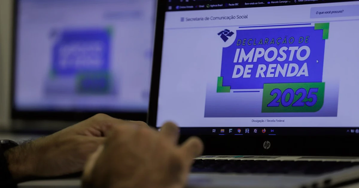 Imagem - Quem recebe primeiro a restituição do Imposto de Renda 2025? Veja critérios e datas