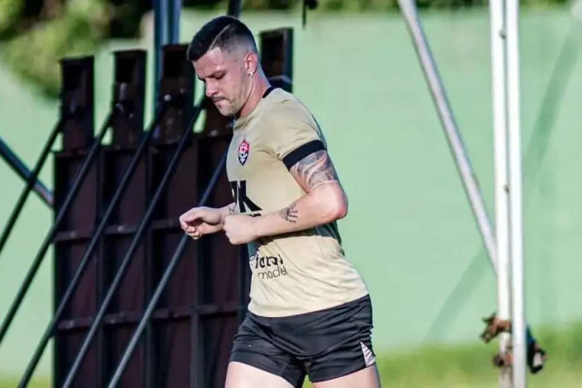 Renato Kayzer  por Victor Ferreira/EC Vitória