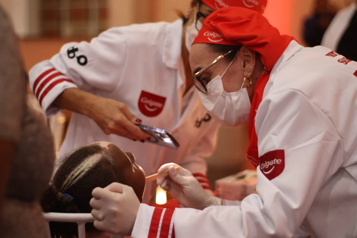 Ação de dentistas voluntários