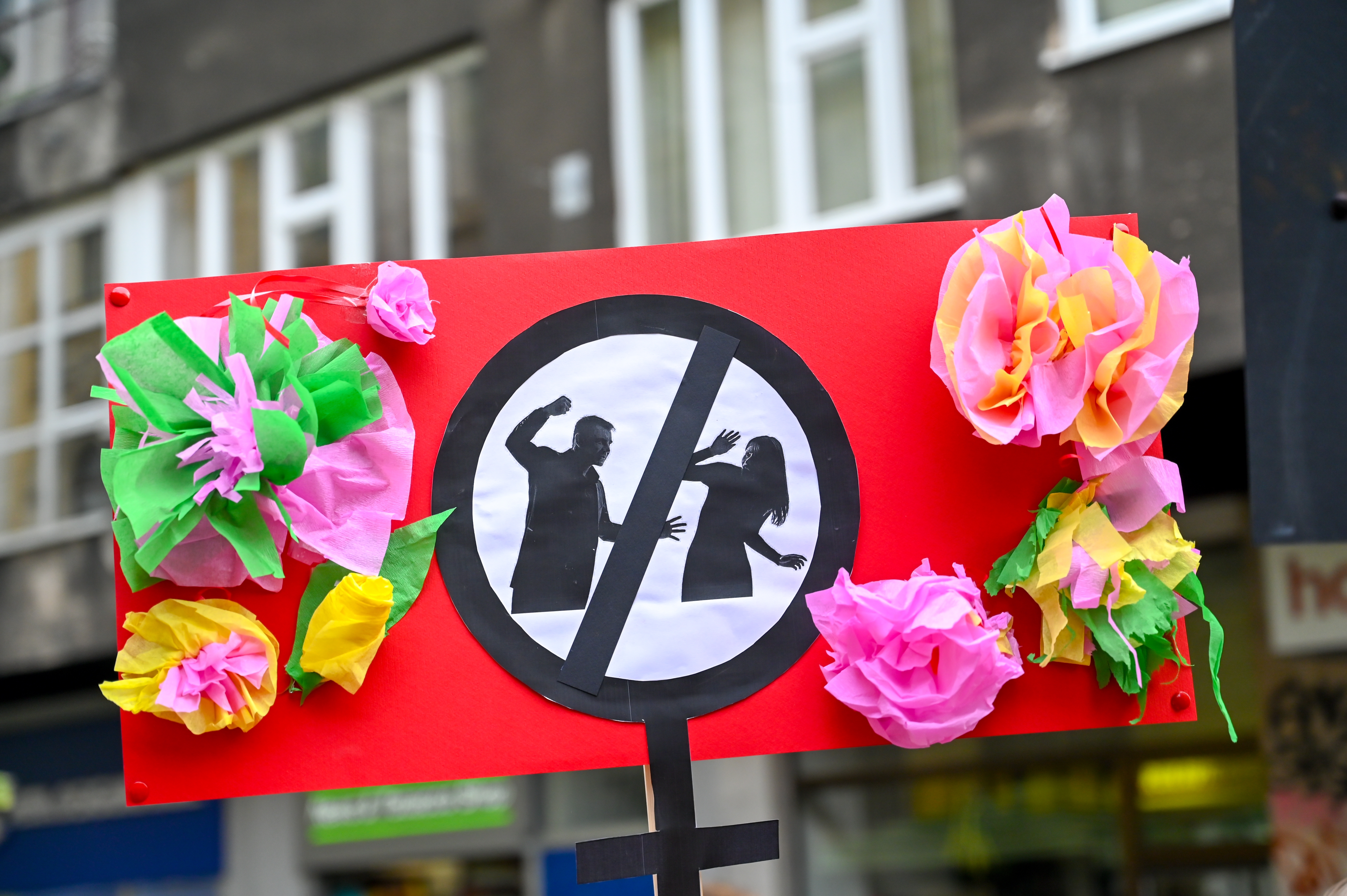 Chega de feminicídio por Shutterstock