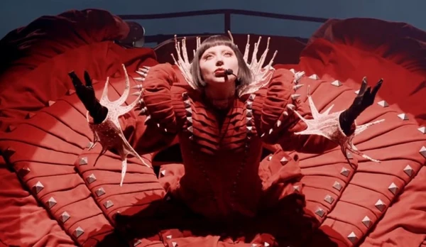 Lady Gaga se apresenta em Copacabana no dia 3 de maio