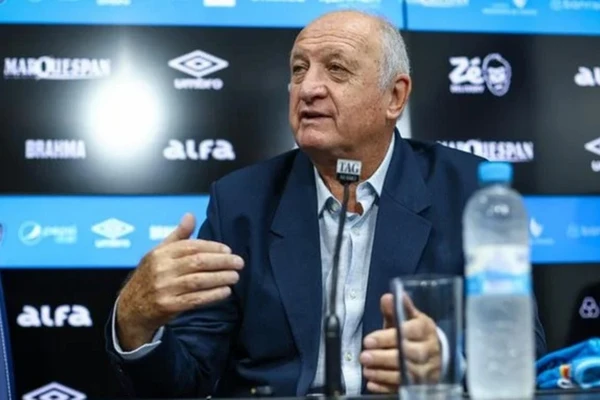 Felipão aprovou a chegada de Ancelotti à Seleção Brasileira