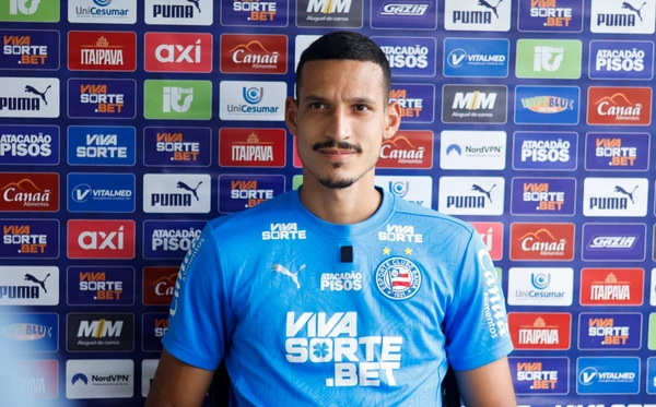 Gabriel Xavier durante entrevista coletiva do Bahia