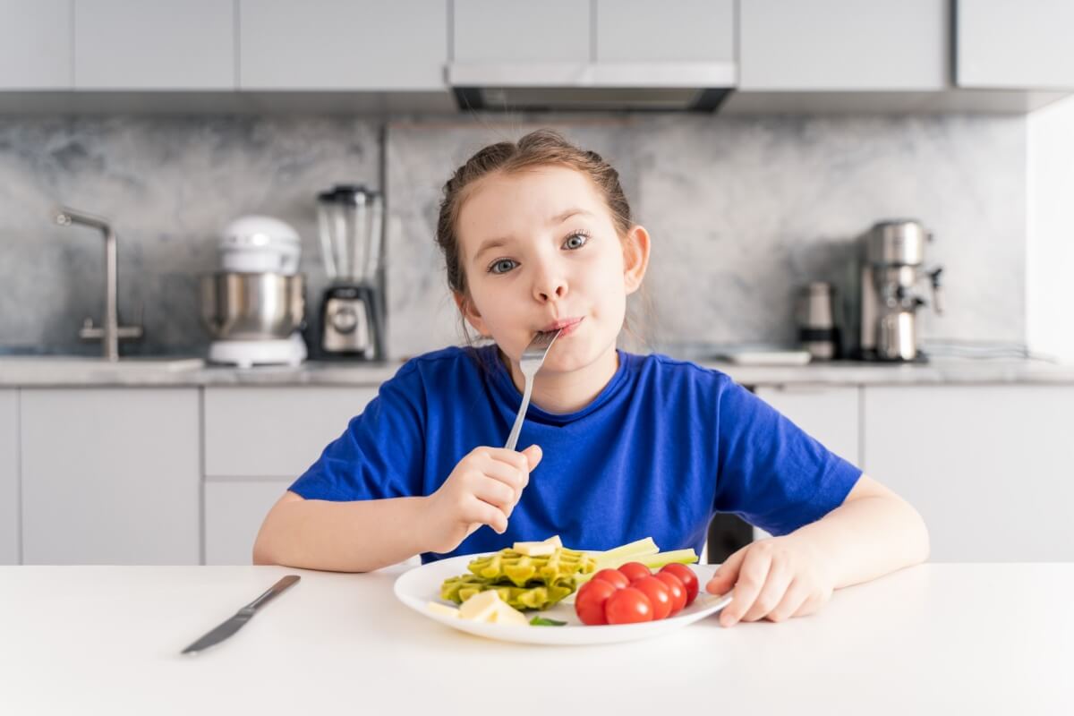 Autistas podem apresentar seletividade alimentar (Imagem: Andy Shell
| Shutterstock) 
