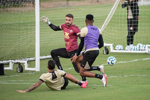Vitória se reapresentou nesta quarta-feira (30)