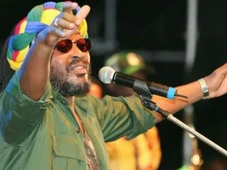 Imagem - Edson Gomes faz show gratuito em Salvador nesta quinta-feira (1°)