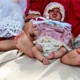 Imagem - Ter um bebê reborn é saudável? Psicanalista e artista que confecciona os bonecos comentam