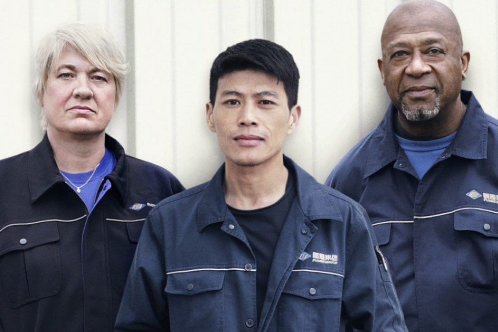O documentário &#8220;Indústria Americana&#8221; retrata o choque ideológico entre China e Estados Unidos e o valor do trabalho (Imagem: Reprodução digital | Netflix)