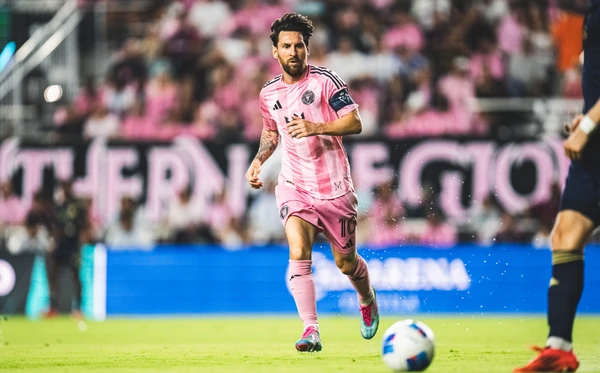 Messi em campo contra  o Vancouver Whitecaps 
