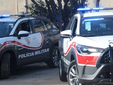 Imagem - Polícia prende trio que fez funcionário refém e levou mais de R$ 35 mil em produtos de farmácia