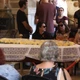 Imagem - Amigos, parentes e fãs se despedem de Nana Caymmi em velório no Theatro Municipal do Rio