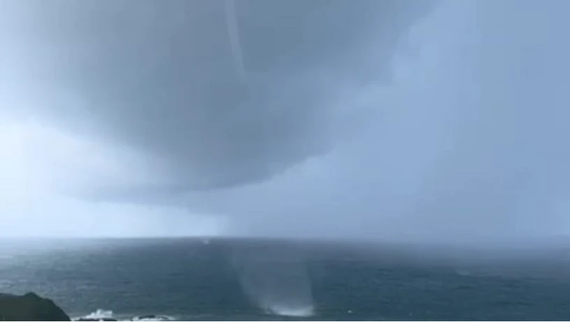 Imagem - Salvador registra formação de tromba d’água na praia da Barra