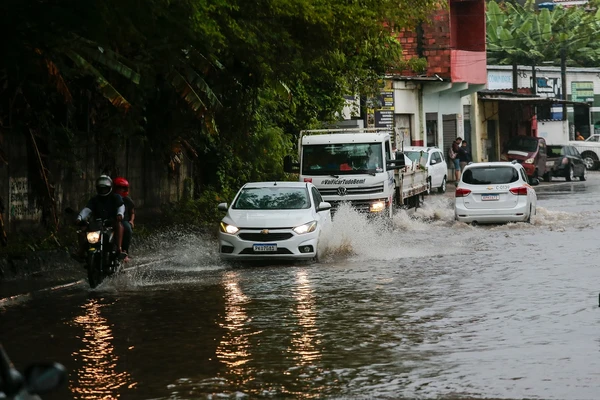 Chuva em Salvador nesta sexta (2)