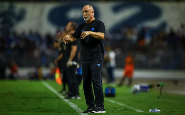 Mano Menezes no comando do Grêmio