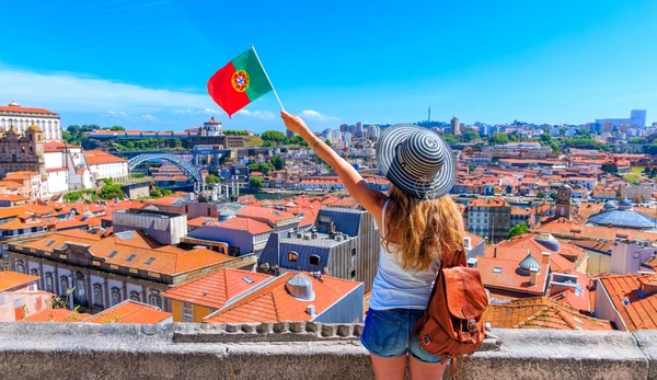 Portugal vai notificar mais de 4.500 estrangeiros para que deixem o país