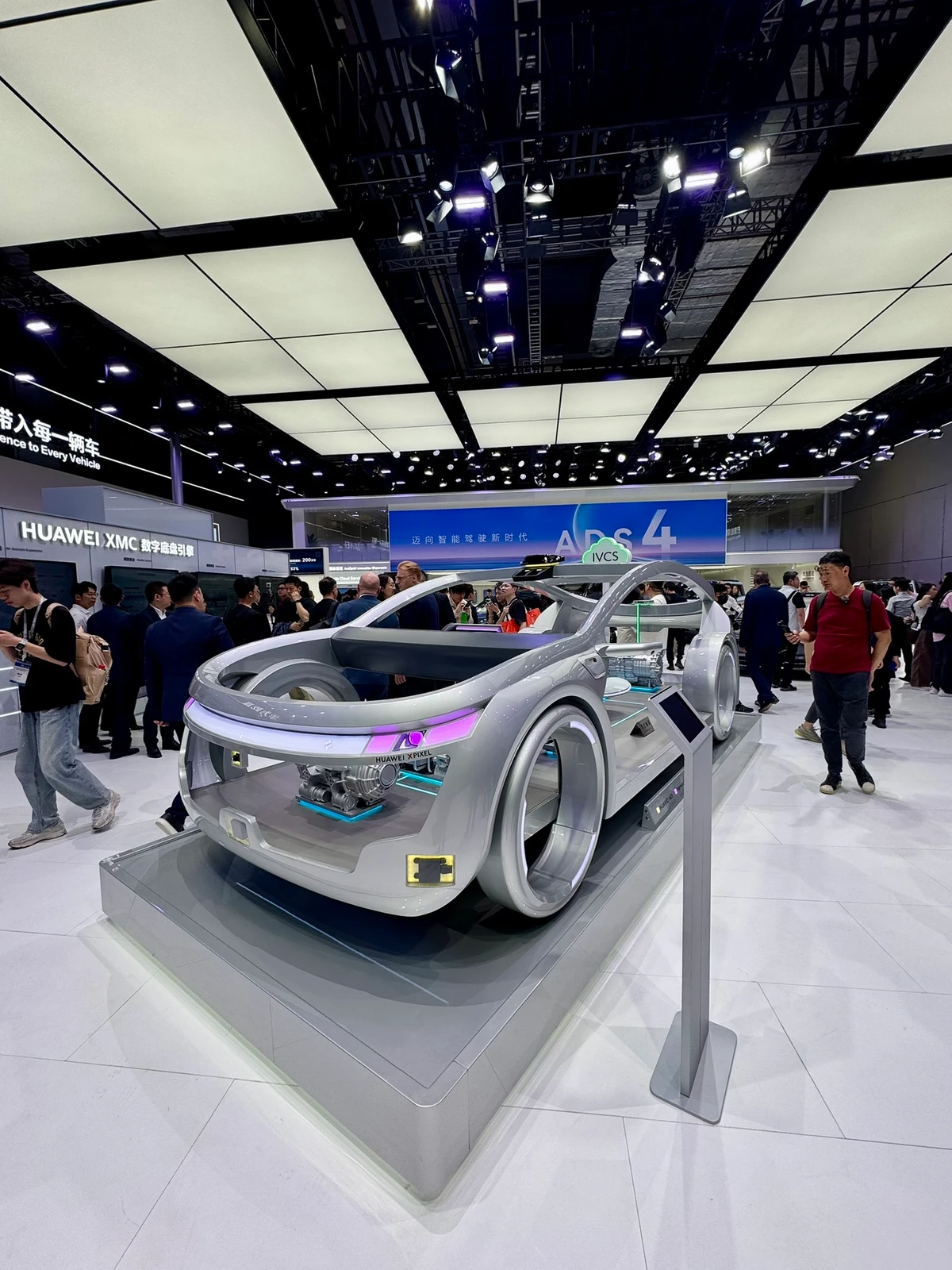 O espaço da Huawei chama a atenção pela tecnologia por Antônio Meira Jr./ CORREIO