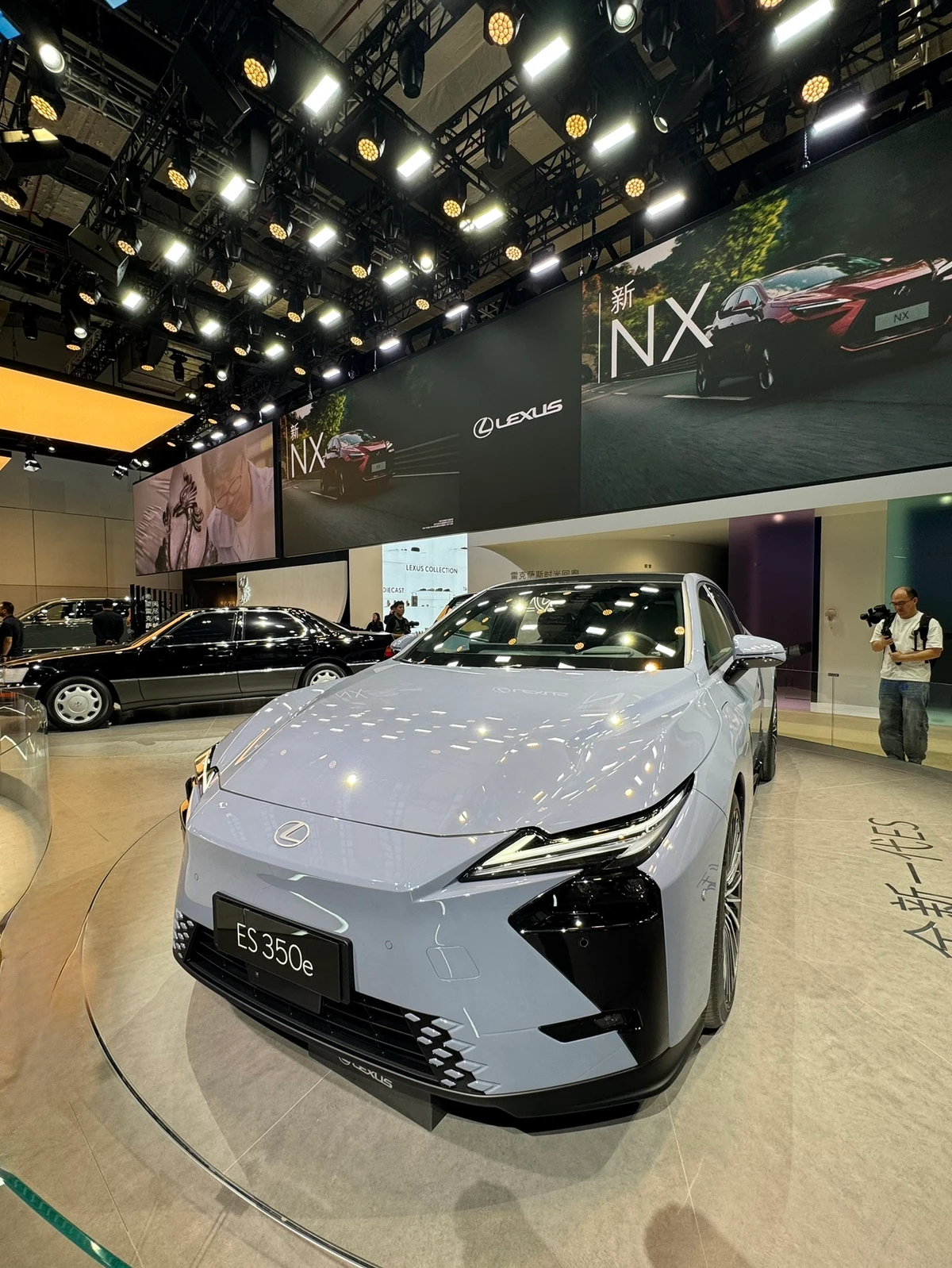 A Lexus apresentou a nova geração do sedã ES por Antônio Meira Jr./ CORREIO
