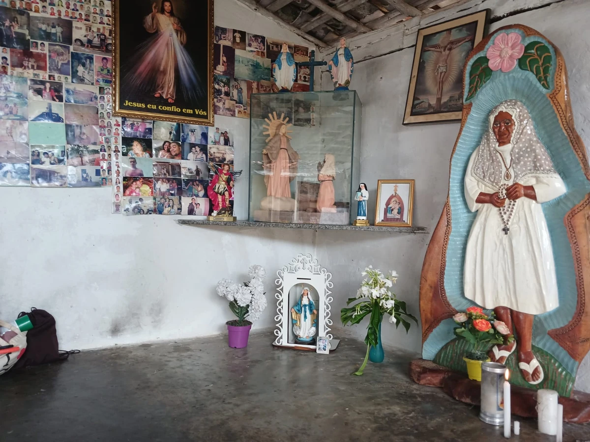 Casa simples onde viveu Maria Milza no povoado de Alagoas