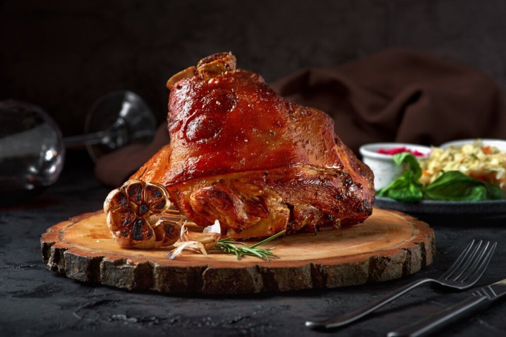 Joelho de porco (Imagem: izikMD | ShutterStock)