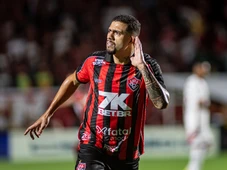 Imagem - Com time reserva, Vitória divulga escalação para jogo contra o Defensa y Justicia