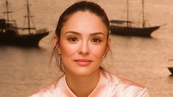 Isabelle Drummond anuncia retorno às novelas