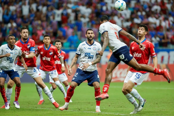 Bahia recebeu o Nacional-URU na Fonte Nova pela Copa Libertadores