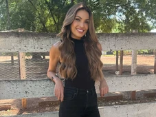Imagem - Patrícia Poeta elege look 'à vácuo' para treinar e exibe costas malhadas