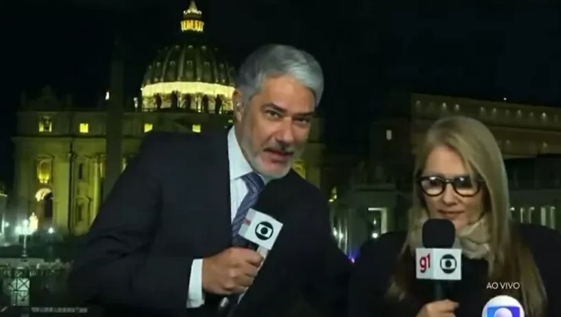 Imagem - Climão?! Ilze Scamparini foge ao vivo de abraço de William Bonner