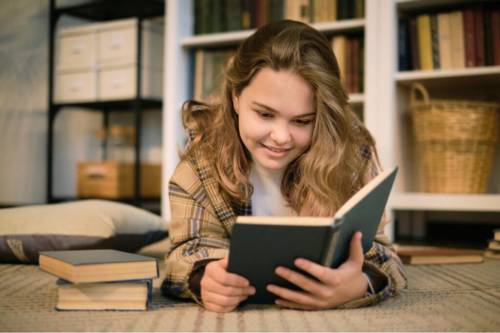Entender sobre a evolução do homem é essencial para bons resultados nos estudos (Imagem: Krakenimages.com | Shutterstock)