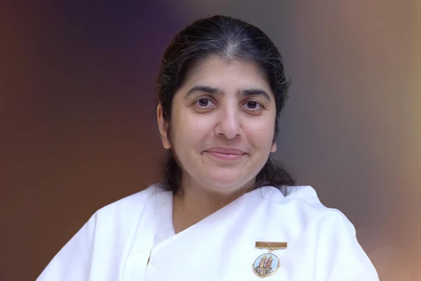 Referência mundial em meditação e bem-estar, BK Shivani vem ao Brasil para série de palestras